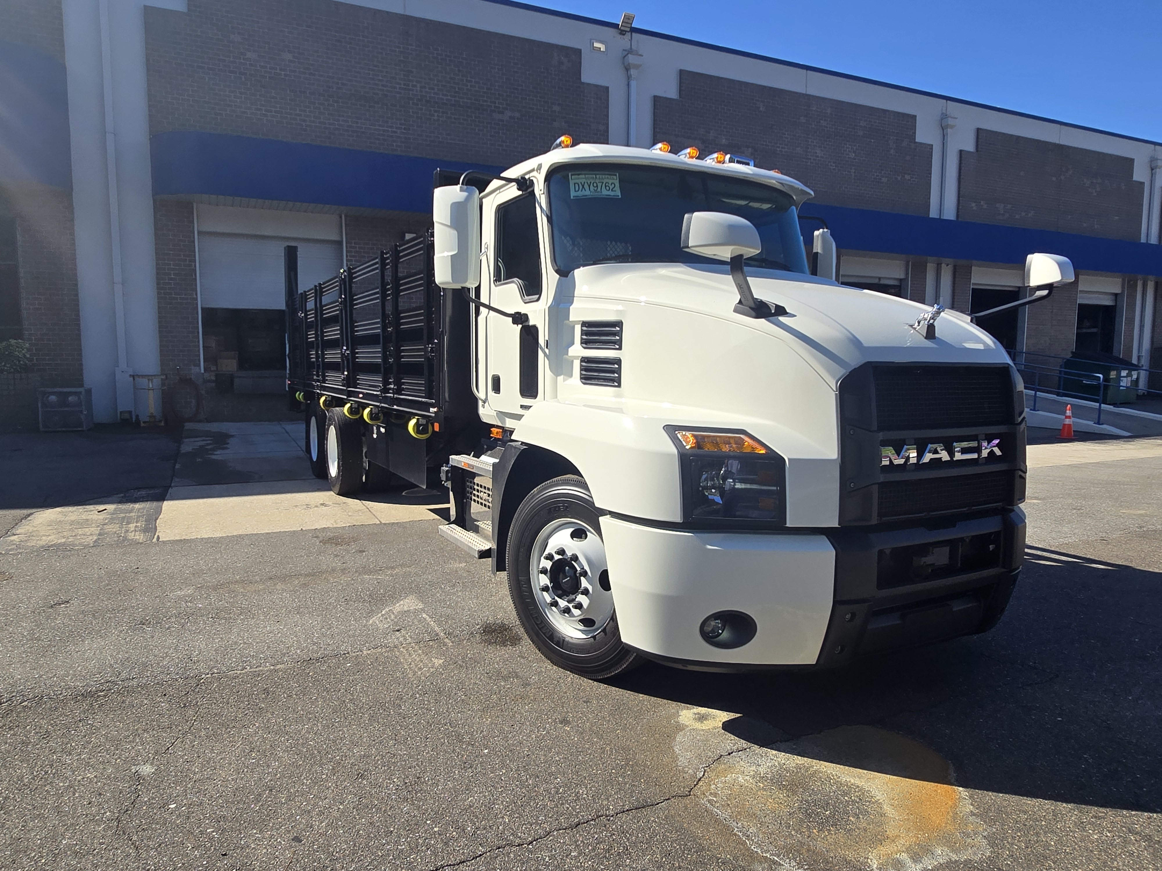 Mini-Bulk chemical delivery