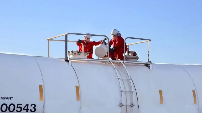 Chemical rail car unloading operation at a transloading facility